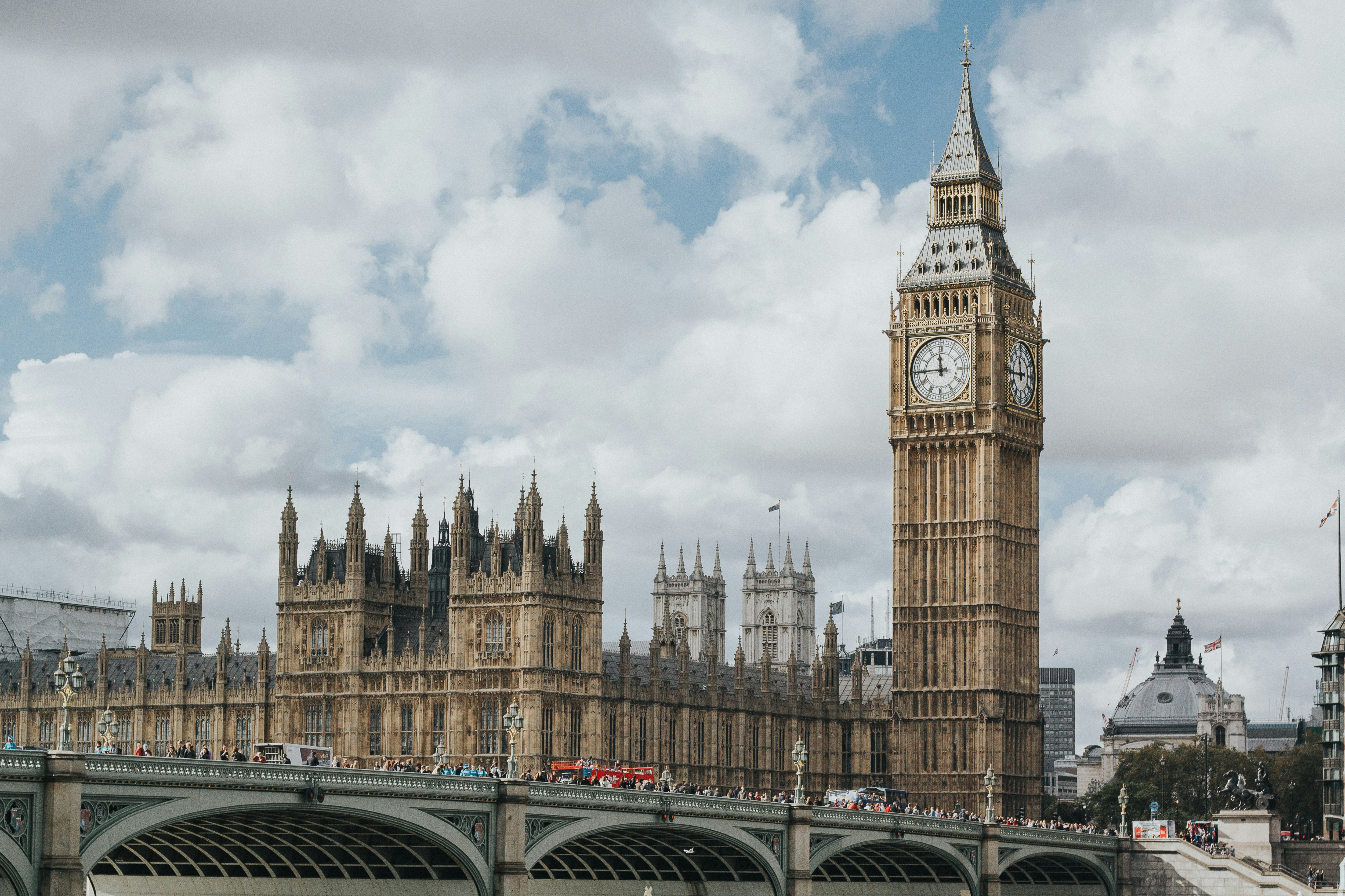 London - AU